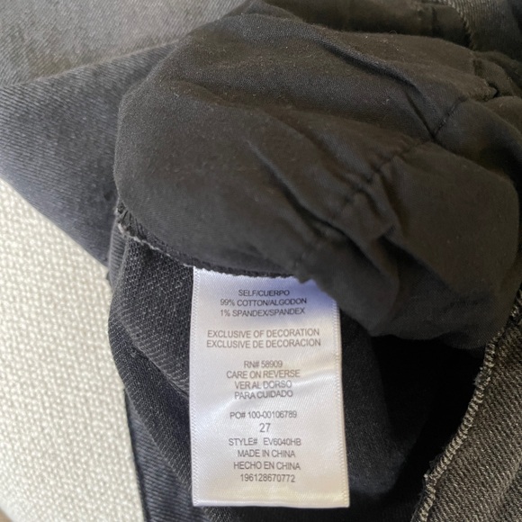 Every Straight Jean - Picture 2 of 4